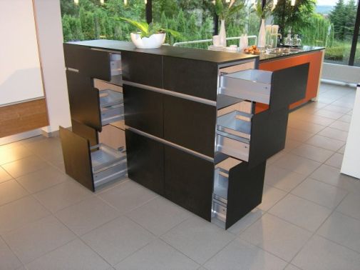 Diagonalschrank